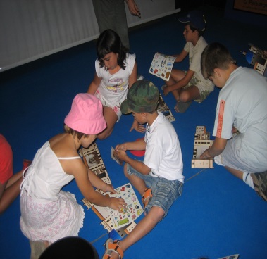 kids playing in the summer english course